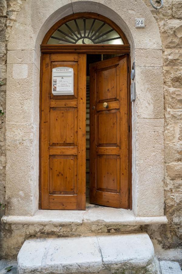 Corte Pietrantica - Charming Rooms & Suites جيوفيناتسو المظهر الخارجي الصورة