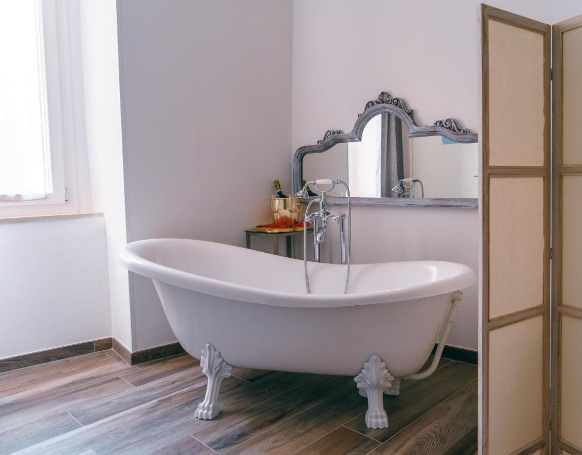 Corte Pietrantica - Charming Rooms & Suites جيوفيناتسو المظهر الخارجي الصورة